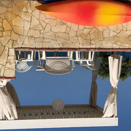 In Marchesana Mit Terrasse, Grill Und Garten Appartement *